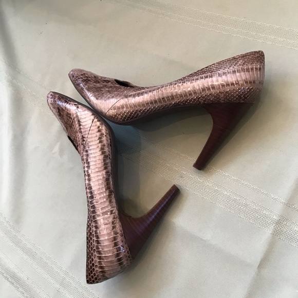 B Makowsky snake skin classic pumps - Picture 7 of 8